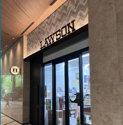 近くのローソン 東京ポートシティ竹芝店まで112m（徒歩2分）