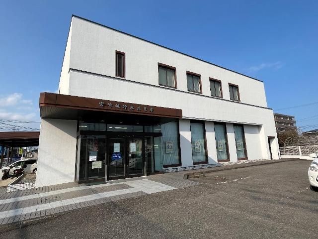 近くの宮崎銀行木花支店まで58m（徒歩1分）