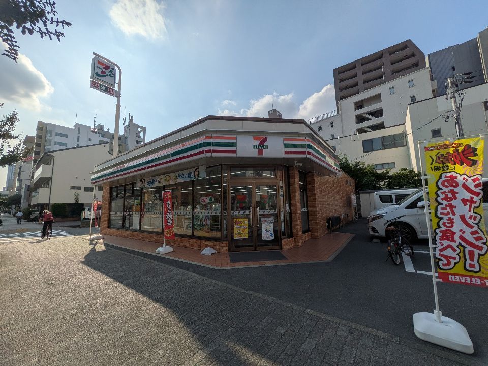 近くのセブンイレブン 名古屋泉2丁目店まで190m（徒歩3分）