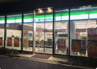 近くのファミリーマート 神田須田町二丁目店まで78m（徒歩1分）