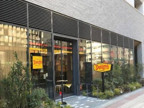 近くのデニーズ馬喰町店まで333m(徒歩5分)
