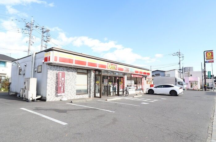 近くのデイリーヤマザキ 高崎文化センター店まで745m(徒歩10分)