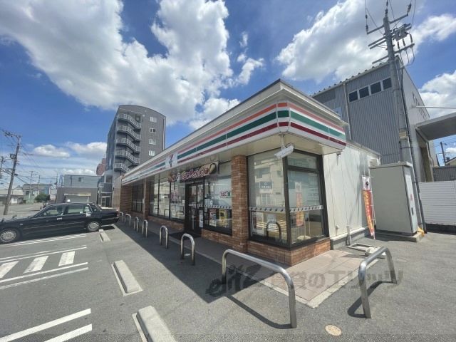 近くにセブンイレブン　東大阪渋川町店まで1200メートルあり