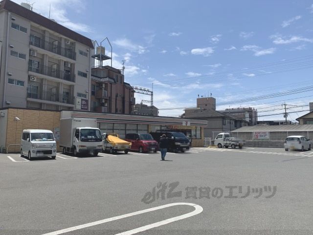 近くにセブンイレブン 奈良西大寺本町店まで280メートルあり