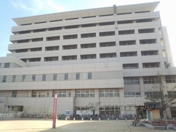 近くに京都山城総合医療センターまで900メートルあり