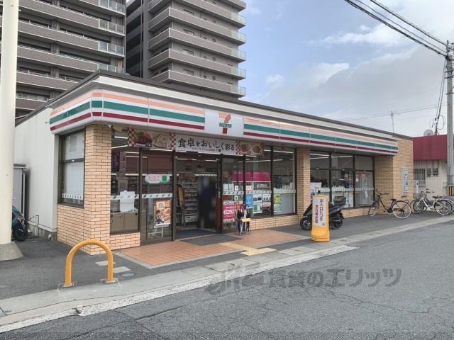 近くにセブンイレブン 香芝五位堂3丁目店まで1600メートルあり