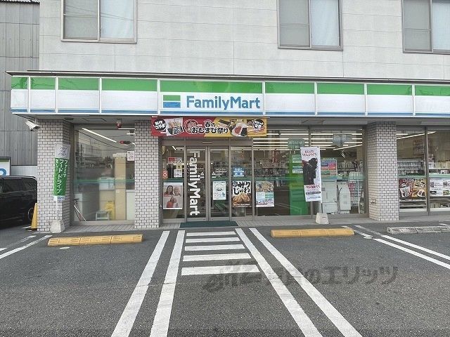 近くにファミリーマート　近鉄筒井駅前店まで170メートルあり