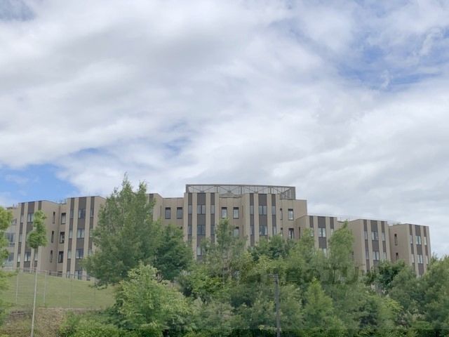 近くに奈良県総合医療センターまで2700メートルあり