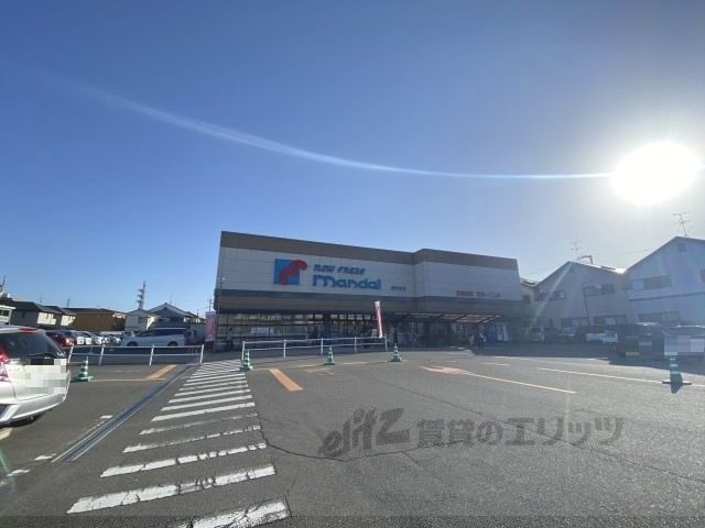 近くに万代　田原本店まで800メートルあり