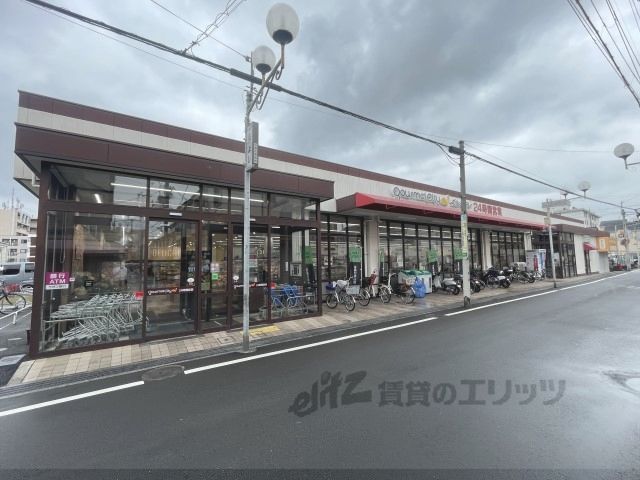 近くにグルメシティ 長瀬店まで150メートルあり