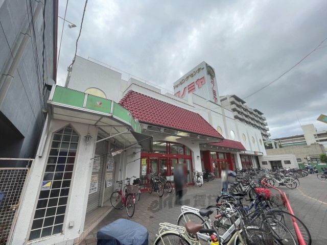 近くにコノミヤ 放出店まで300メートルあり