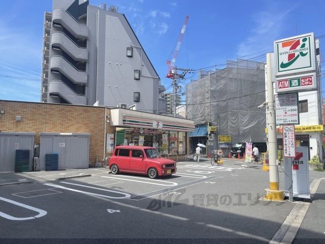 近くにセブンイレブン　近鉄布施駅南店まで750メートルあり