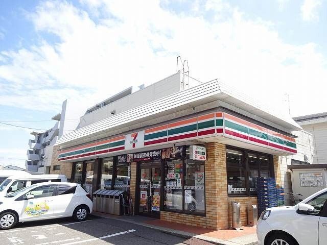 近くのセブンイレブン新潟信濃町店まで362m(徒歩5分)