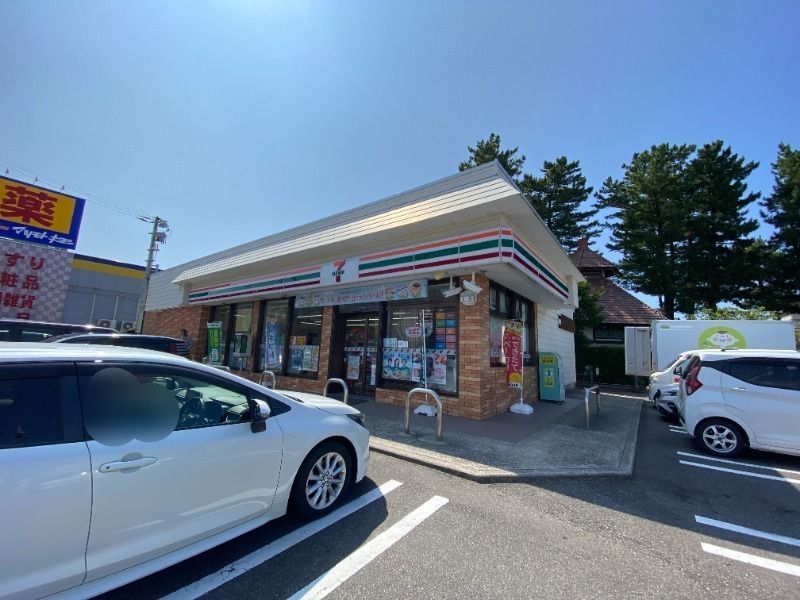 近くのセブンイレブン新潟有明店まで325m(徒歩5分)