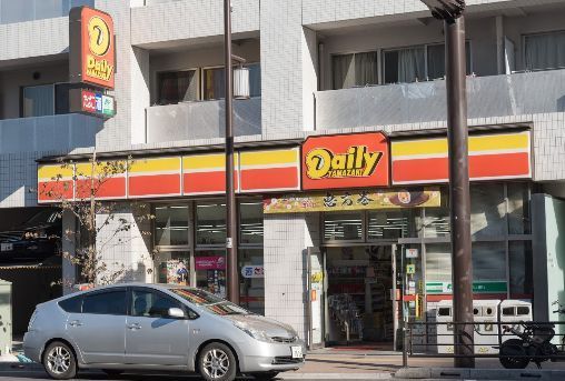 近くのデイリーヤマザキ浅草花川戸店まで126m(徒歩2分)