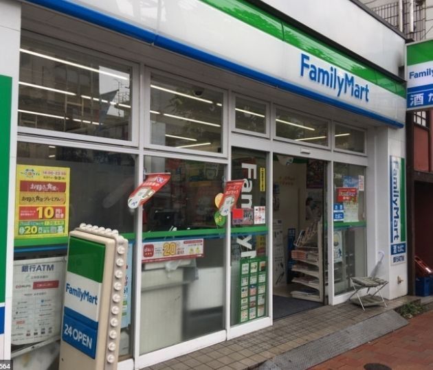 近くのファミリーマート　高田馬場早稲田通り店まで139m（徒歩2分）