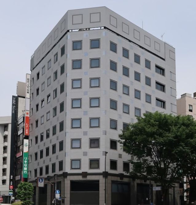 近くのりそな銀行　新宿支店まで827m（徒歩11分）