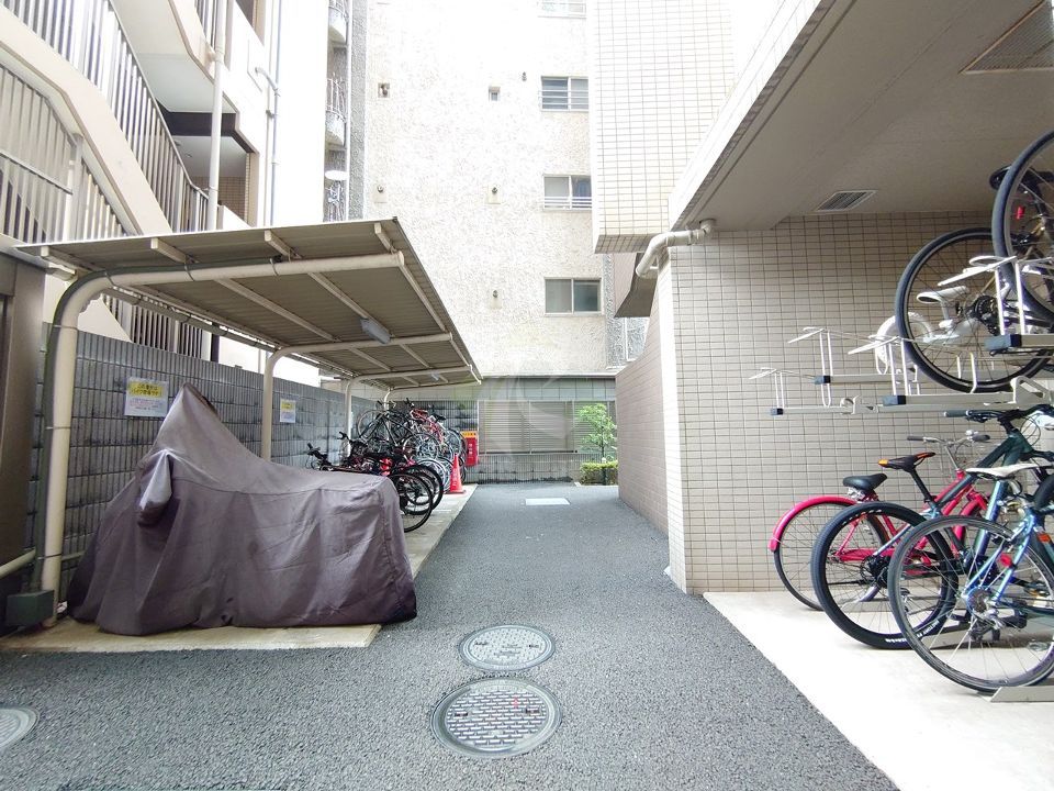 近くにパークアクシス白金台あり