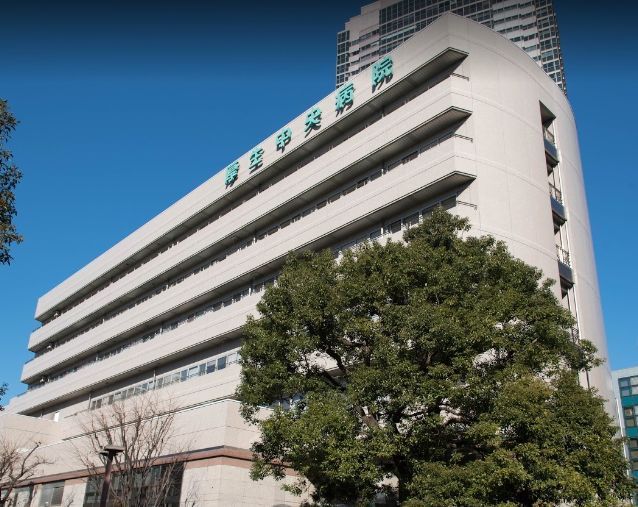 近くの総合病院厚生中央病院まで136m(徒歩2分)