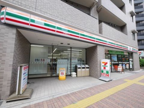 近くのセブンイレブン 文京小石川4丁目店まで60m(徒歩1分)