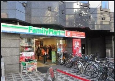 近くのファミリーマート　早稲田駅前店まで313m（徒歩4分）