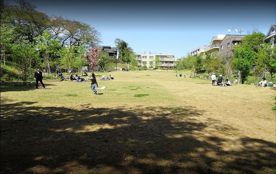 近くの新宿区立おとめ山公園まで502m(徒歩7分)