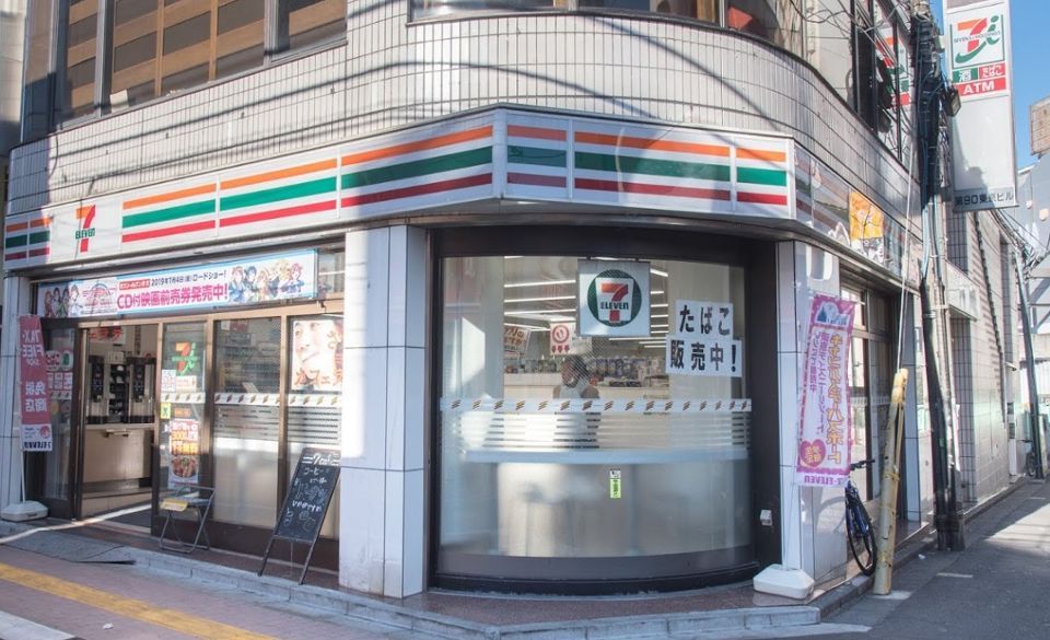 近くのセブンイレブン　高田馬場３丁目店まで62m（徒歩1分）