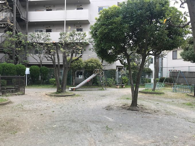近くの八広つるかめ児童遊園まで29m（徒歩1分）