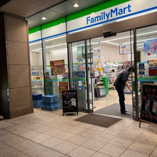 近くのファミリーマート リバージュ品川店まで321m（徒歩5分）