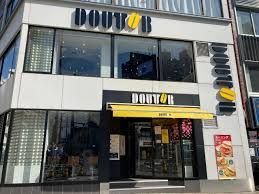 近くのドトールコーヒーショップ 青山外苑前店まで239m（徒歩3分）