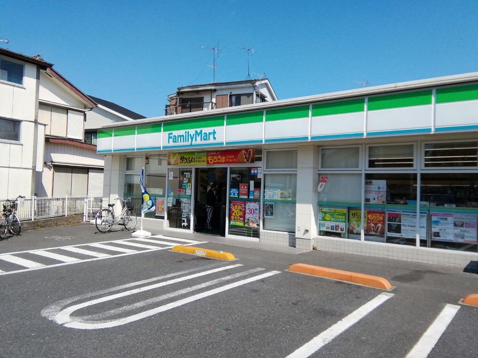 近くのファミリーマート 堀切店まで212m(徒歩3分)