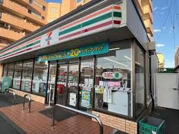 近くのセブンイレブン 横浜磯子原町店まで424m（徒歩6分）