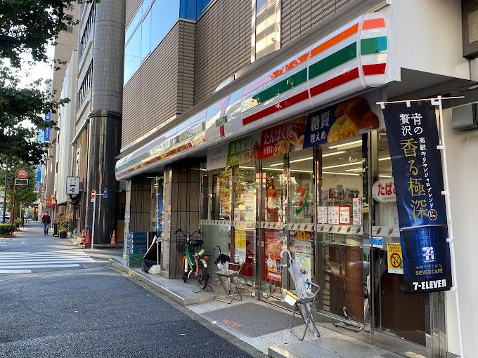 近くのセブンイレブン 外神田4丁目店まで76m（徒歩1分）
