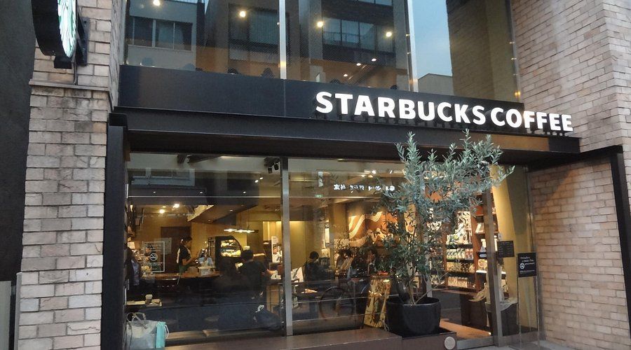 近くのスターバックスコーヒー 麻布十番店まで47m(徒歩1分)