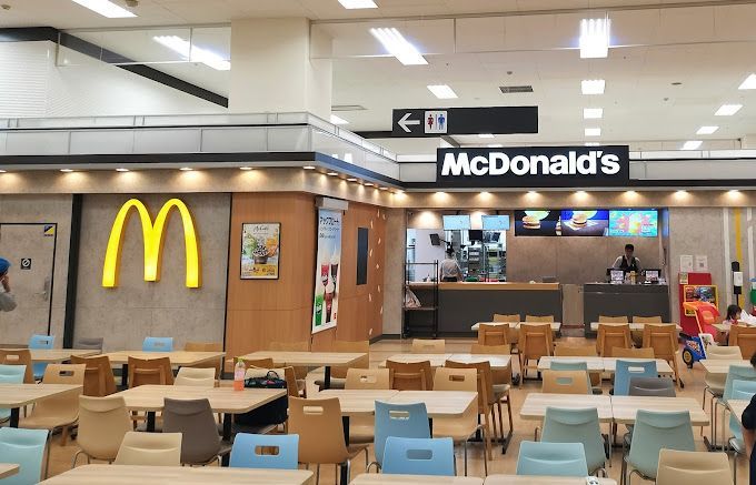 近くのマクドナルド イオン東雲店まで109m（徒歩2分）