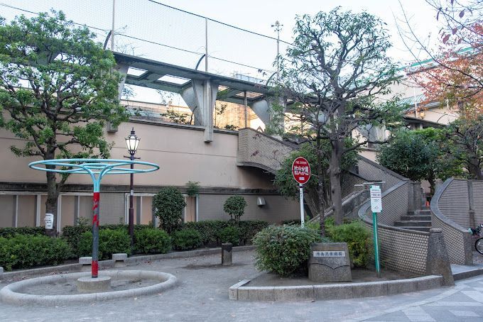 近くの清島児童遊園まで155m（徒歩2分）