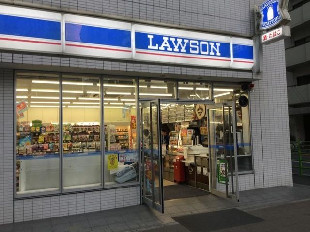 近くのローソン 勝どき四丁目店まで367m（徒歩5分）