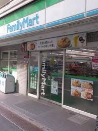 近くのファミリーマート 赤羽一番街店まで401m（徒歩6分）