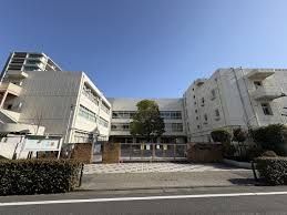 近くの板橋区立志村第五中学校まで512m(徒歩7分)
