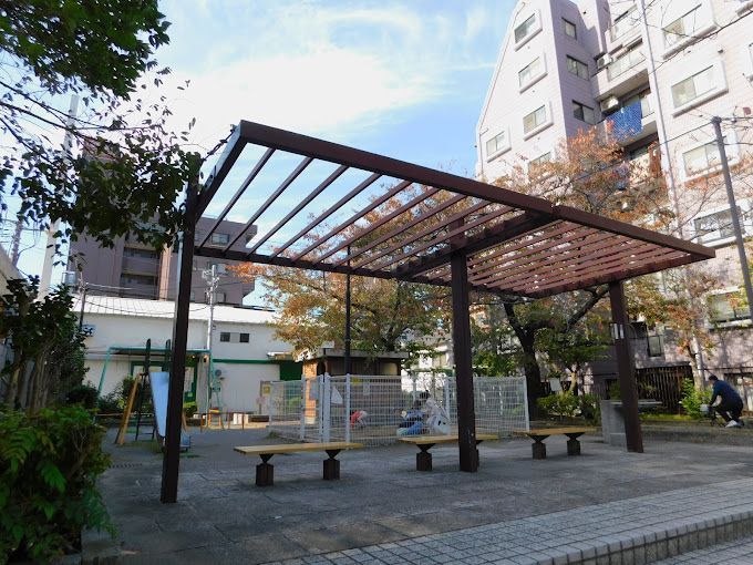 近くのもみじばし児童遊園まで145m(徒歩2分)