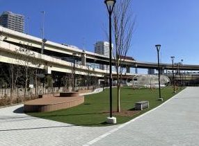 近くの新浜公園まで193m(徒歩3分)