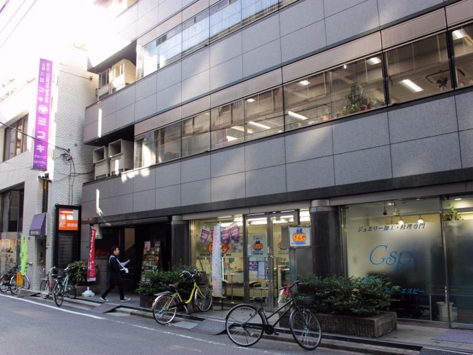 近くの仲御徒町郵便局まで233m（徒歩3分）