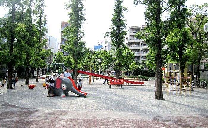 近くのあかつき公園まで187m（徒歩3分）