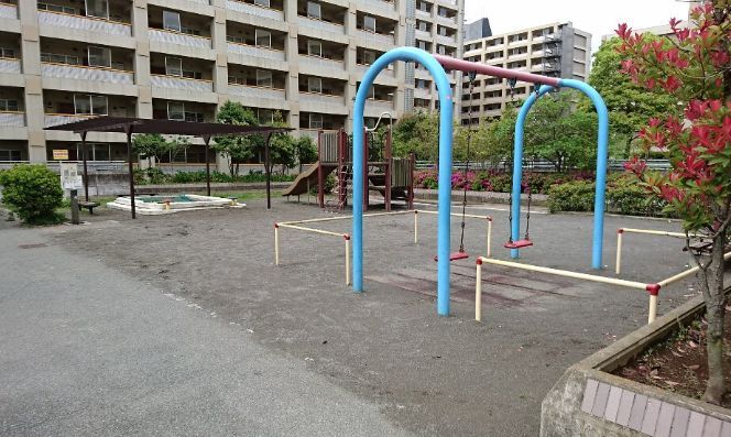 近くの北青山一丁目児童遊園まで207m(徒歩3分)