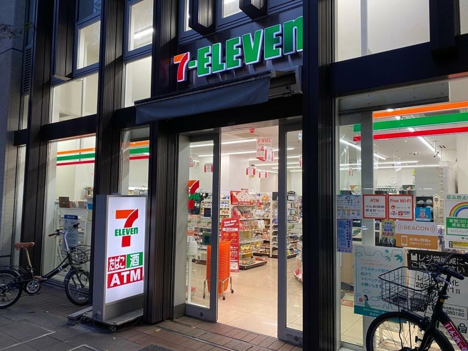 近くのセブンイレブン 月島駅前店まで183m（徒歩3分）