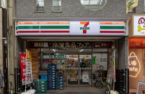 近くのセブンイレブン 浅草新仲見世通り店まで12m（徒歩1分）
