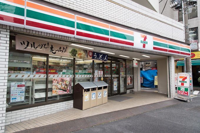 近くのセブンイレブン 魚籃坂店まで225m（徒歩3分）