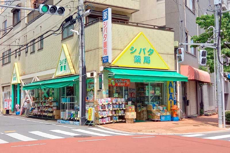 近くのシバタ薬局亀戸店まで42m（徒歩1分）