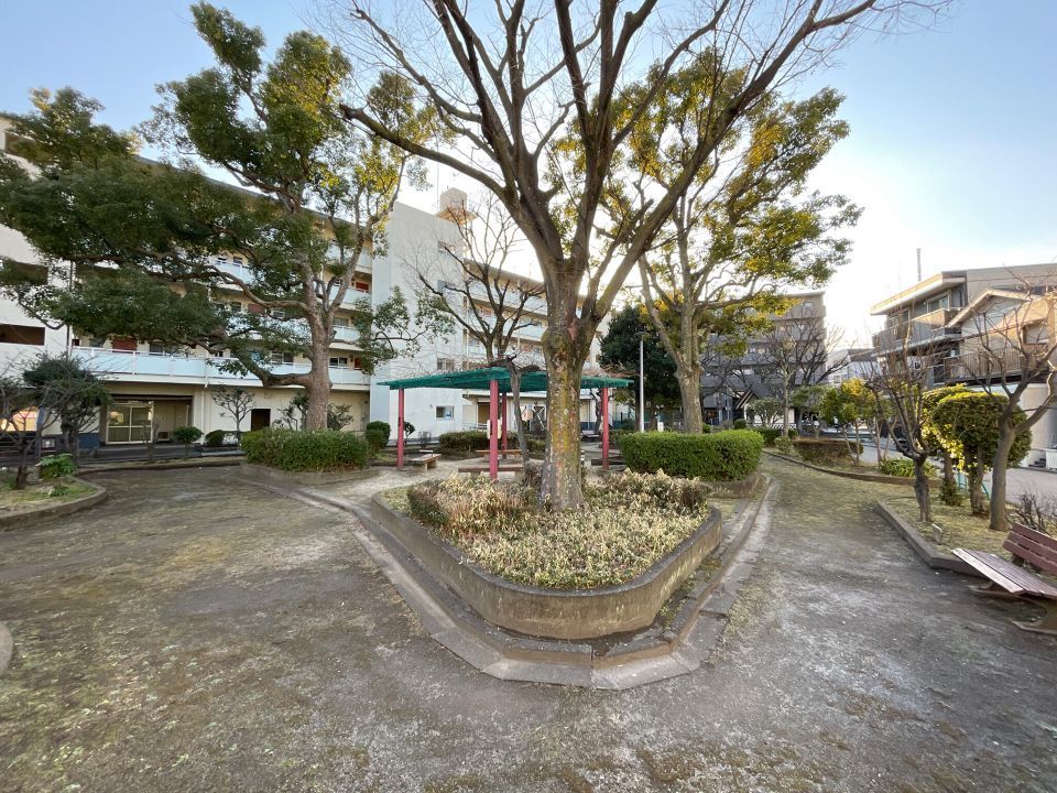 近くの福寿公園まで59m（徒歩1分）