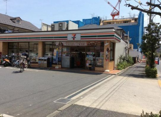近くのセブンイレブン 江戸川篠崎4丁目店まで516m（徒歩7分）